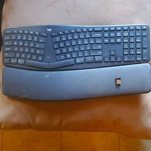 LOGITECH ERGO K860 KEYBOARD